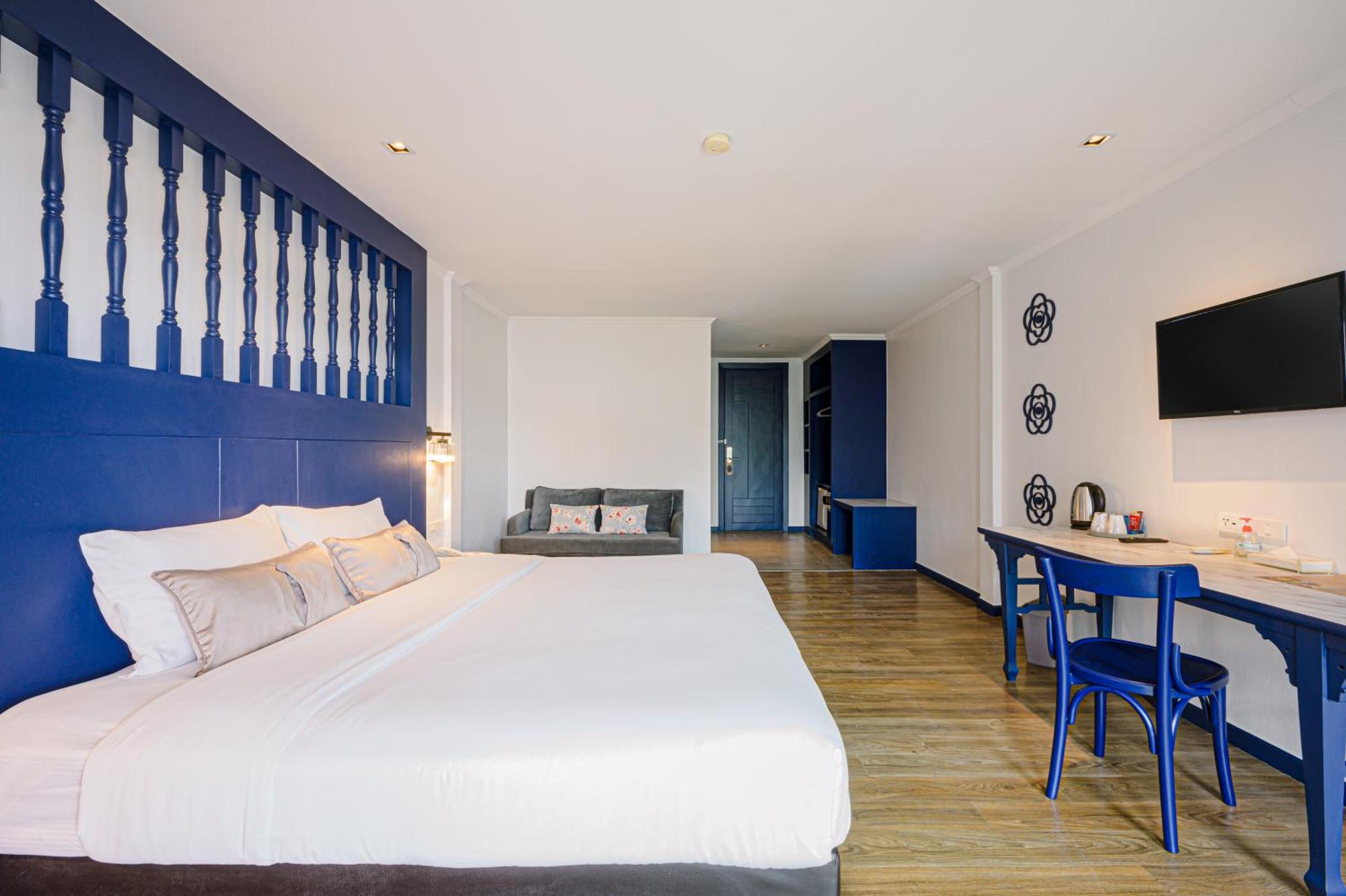 Bhukitta Boutique Hotel Phuket Town Exterior photo